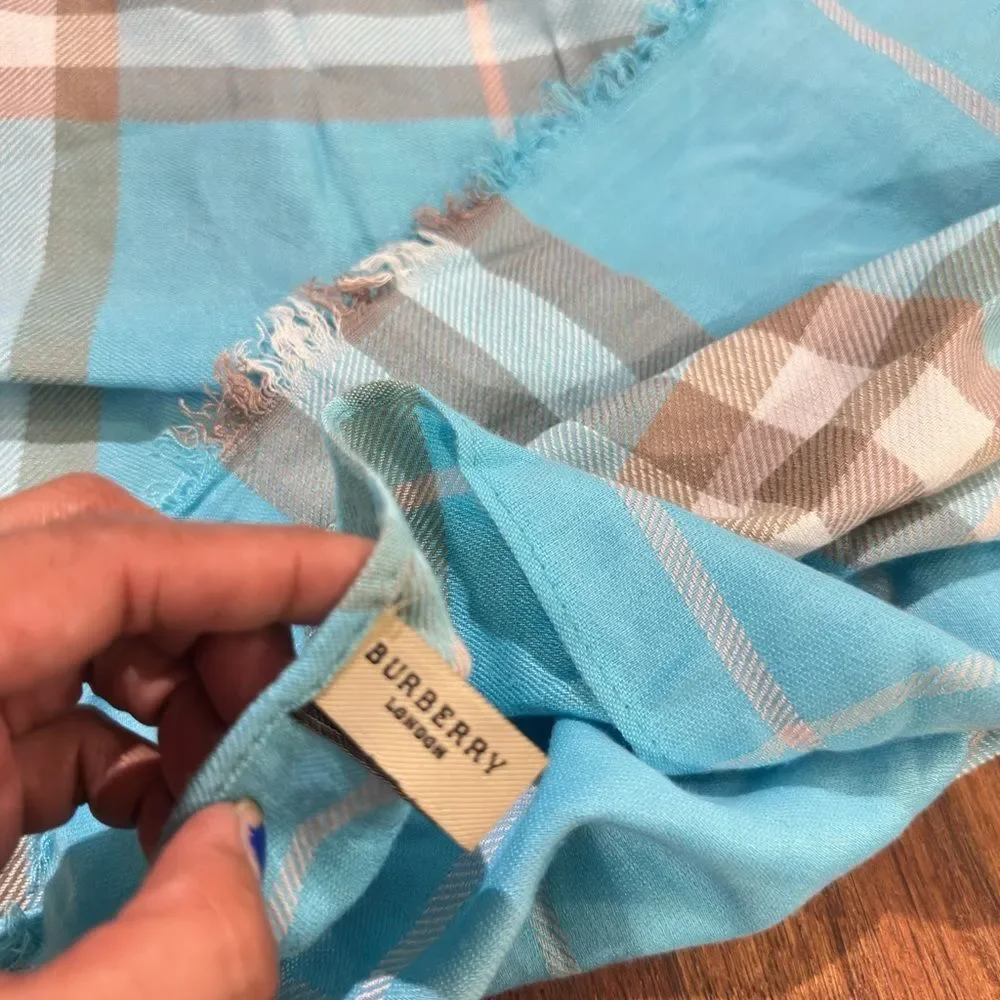 Non Brand stylish scarf